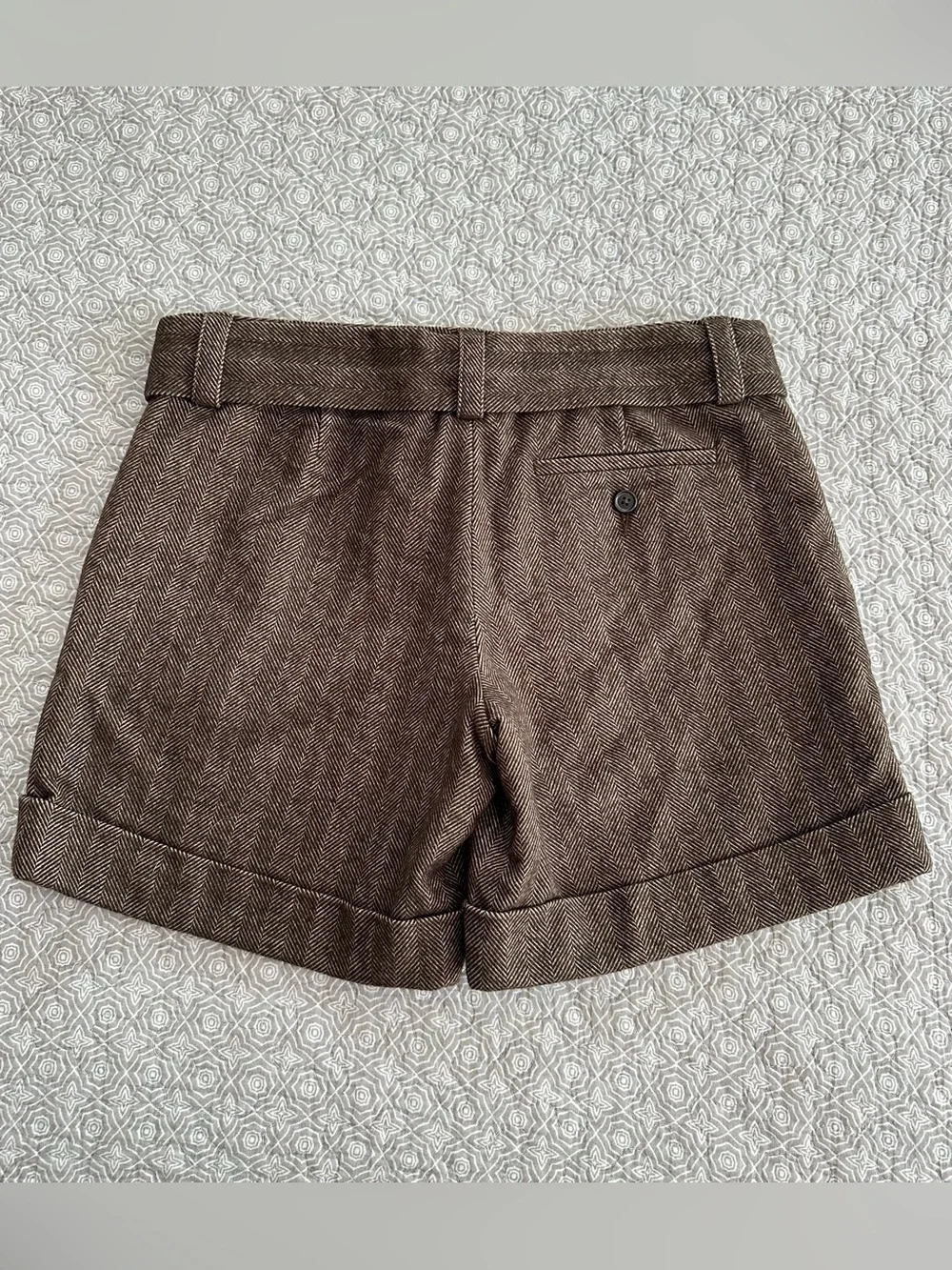 The Limited Drew Fit Brown Herringbone Tweed Cuffed Shorts Belted Waist Size 2